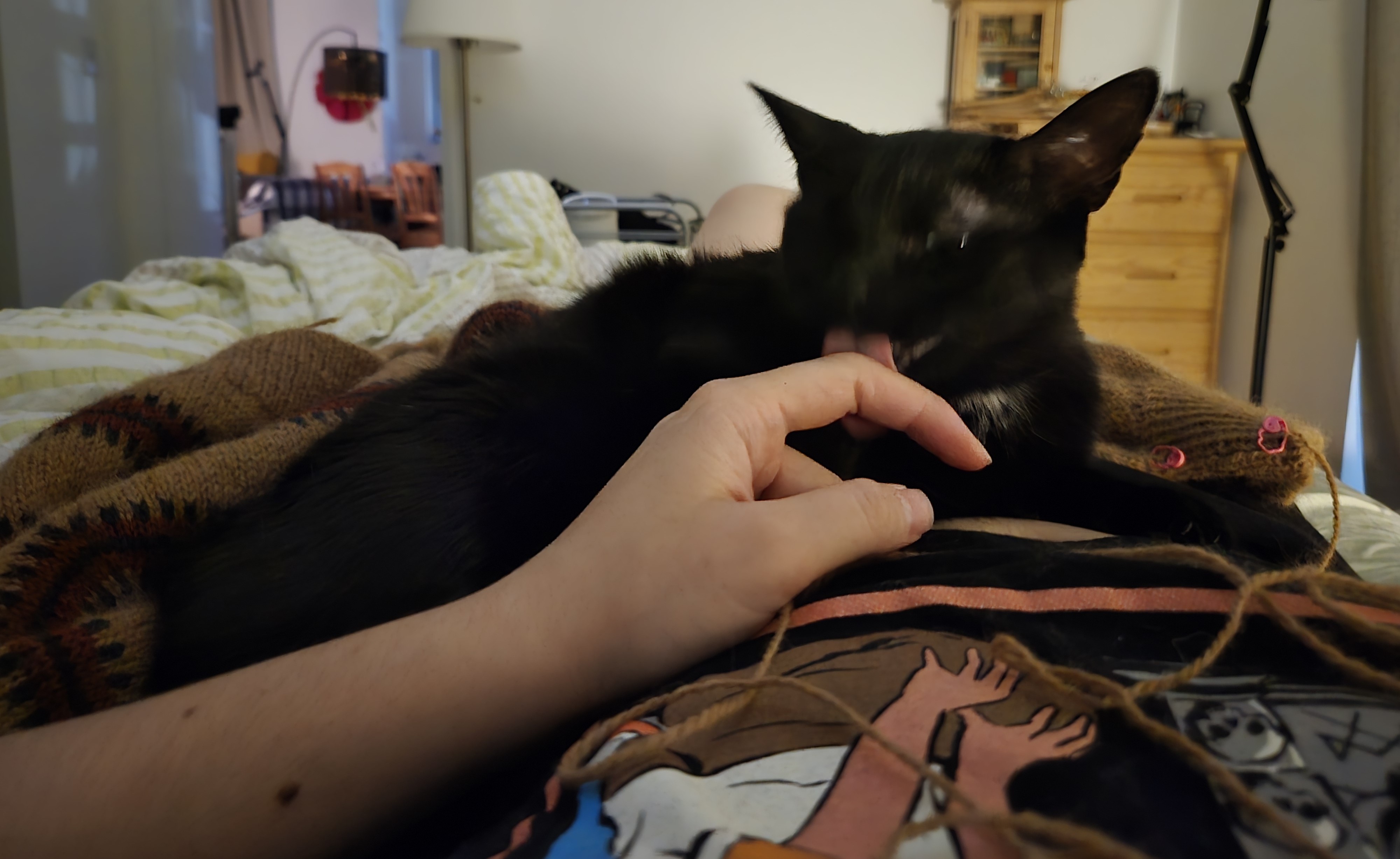 riki being a licky void